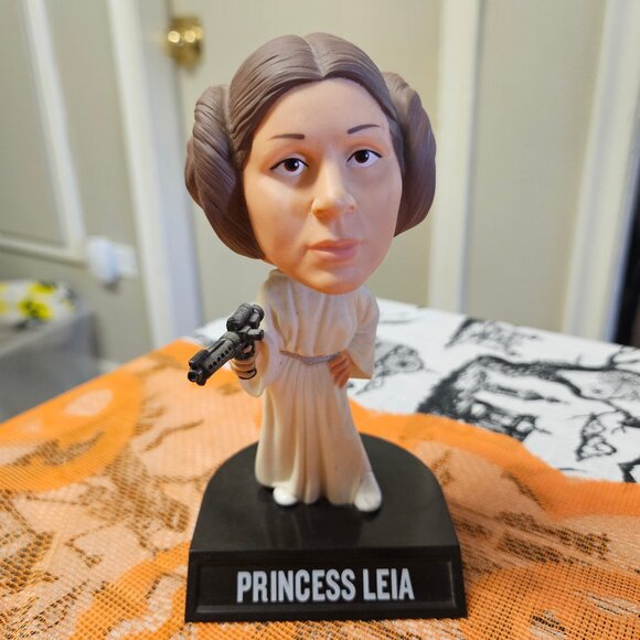 Star Wars Funko Wacky Wobblers Bobbleheads SDCC Han Solo Luke Skywalker Leia - Picture 6 of 14